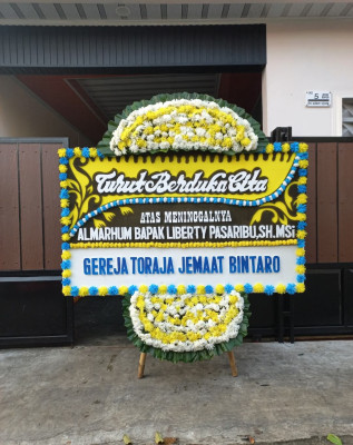 Papan Bunga Duka di Sape