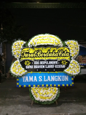 Papan Bunga Duka di Sape