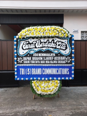 Papan Bunga Duka di Sape